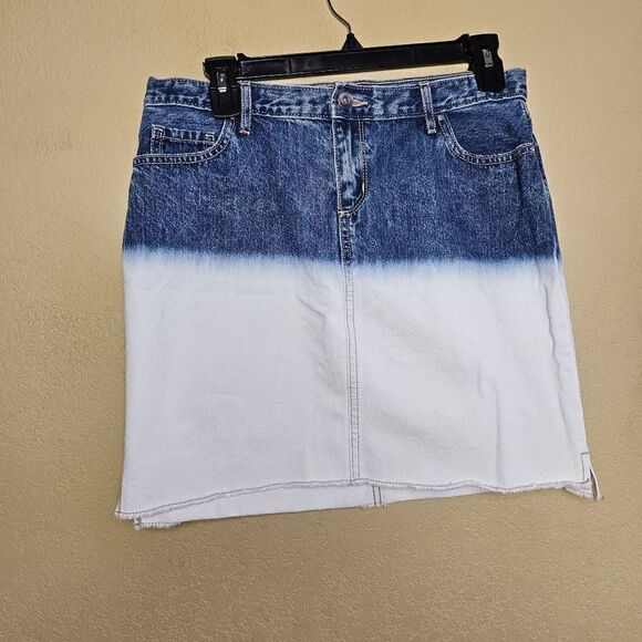 NWT Children's Place Ombre Denim Skirt - Picture 2 of 9